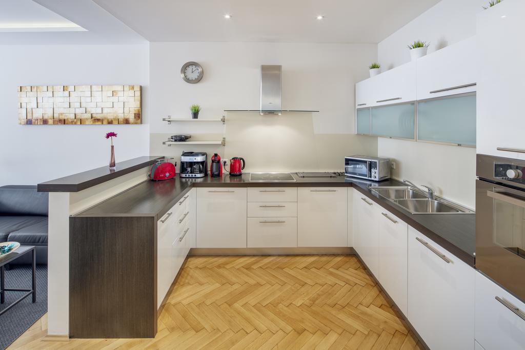 Selinor Old Town Apartments Прага Стая снимка