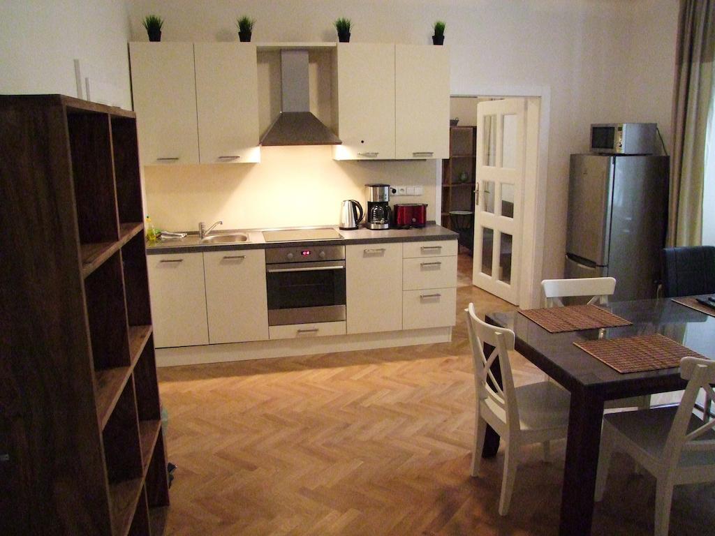 Selinor Old Town Apartments Прага Стая снимка