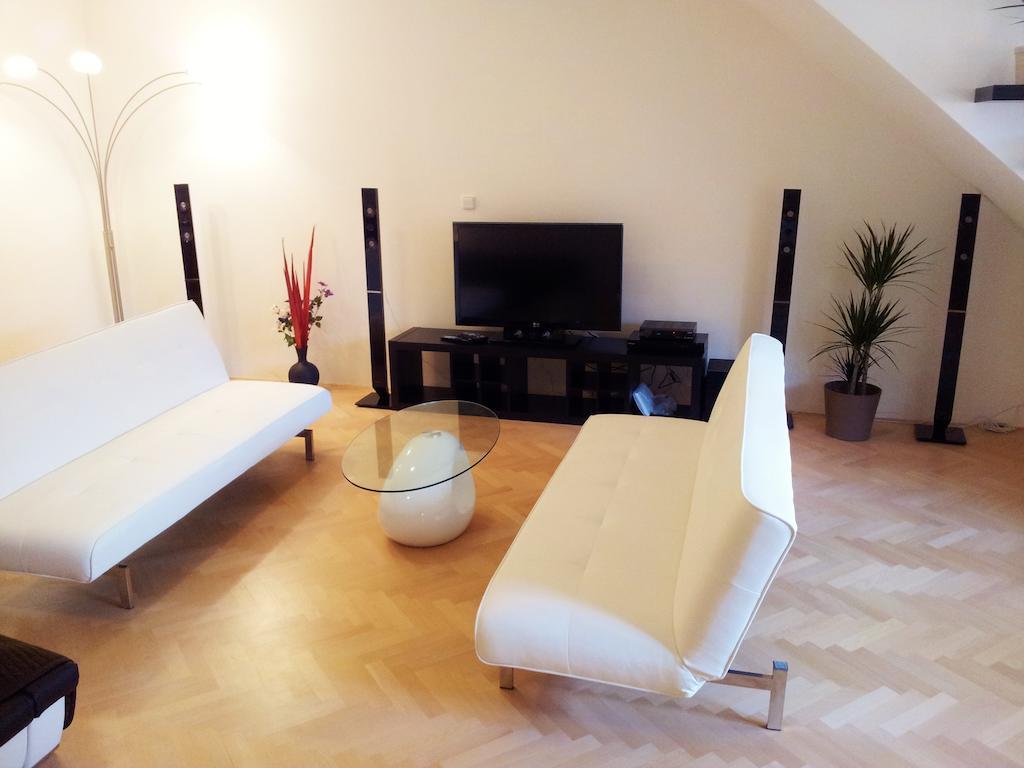 Selinor Old Town Apartments Прага Стая снимка