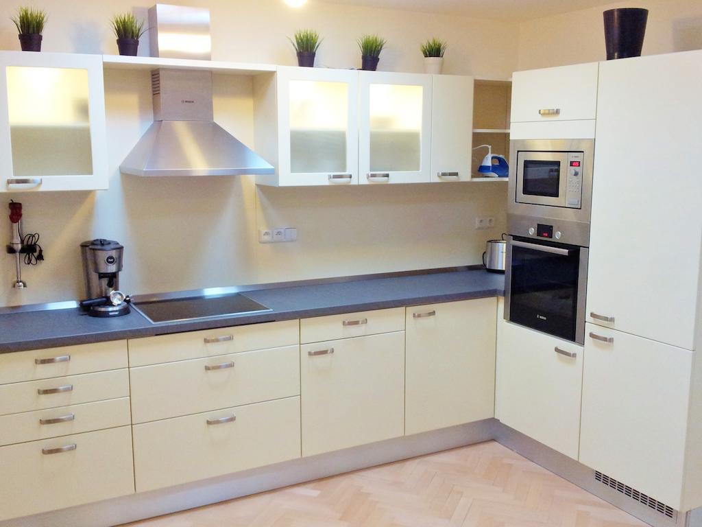Selinor Old Town Apartments Прага Стая снимка