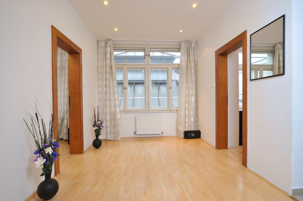 Selinor Old Town Apartments Прага Екстериор снимка