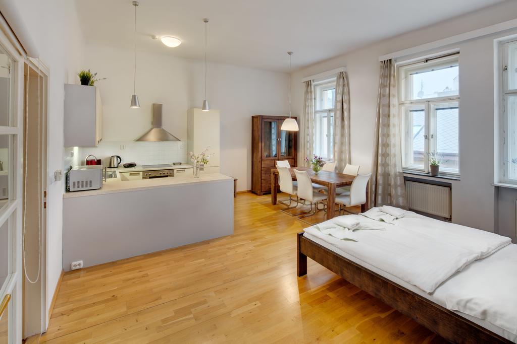 Selinor Old Town Apartments Прага Екстериор снимка
